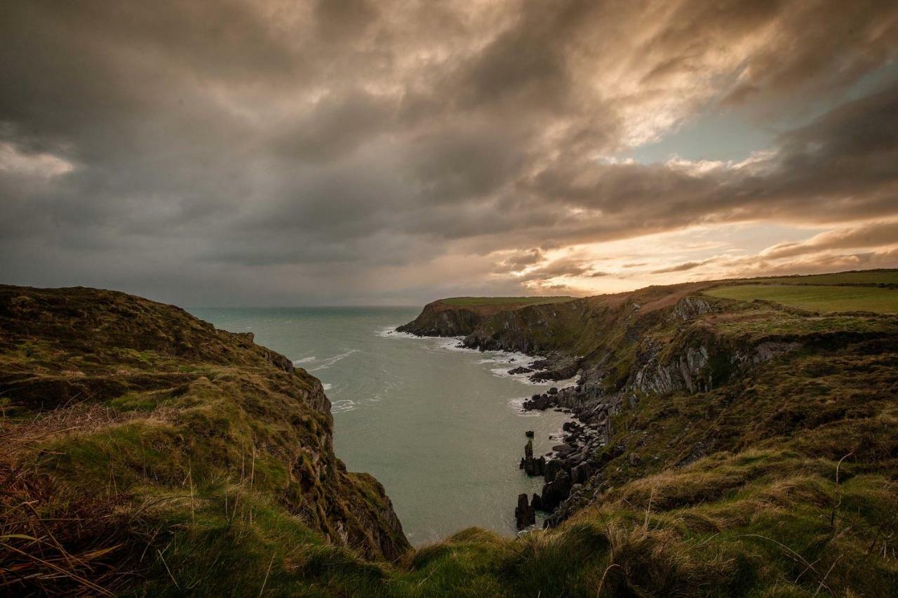 The Wild Atlantic Hideaway Lägenhet Clonakilty Exteriör bild